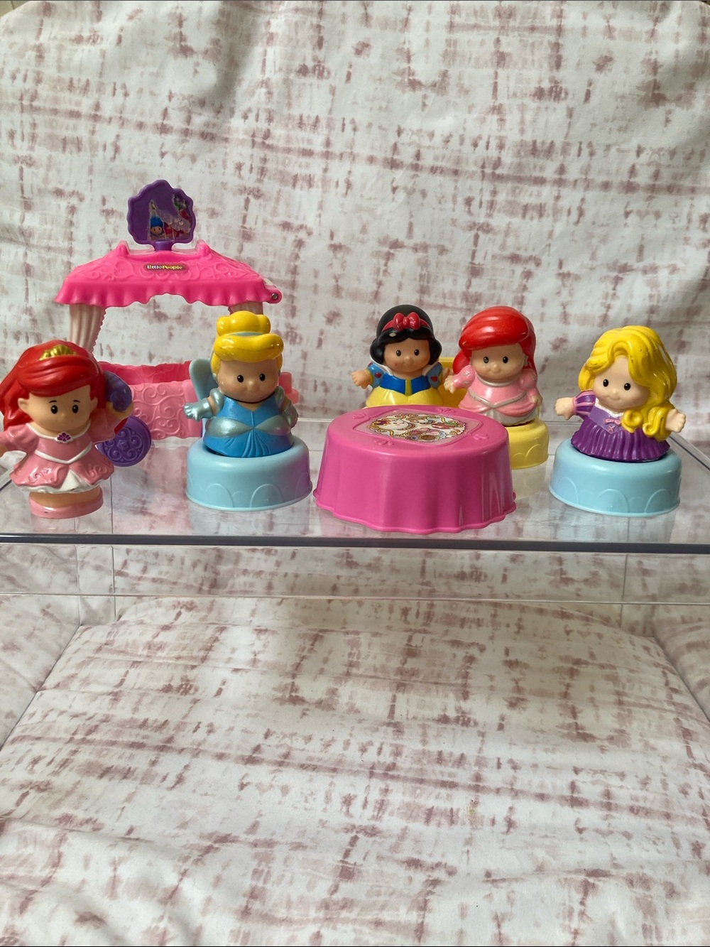 Fisher price little people Princess figures and accessories lot of 10